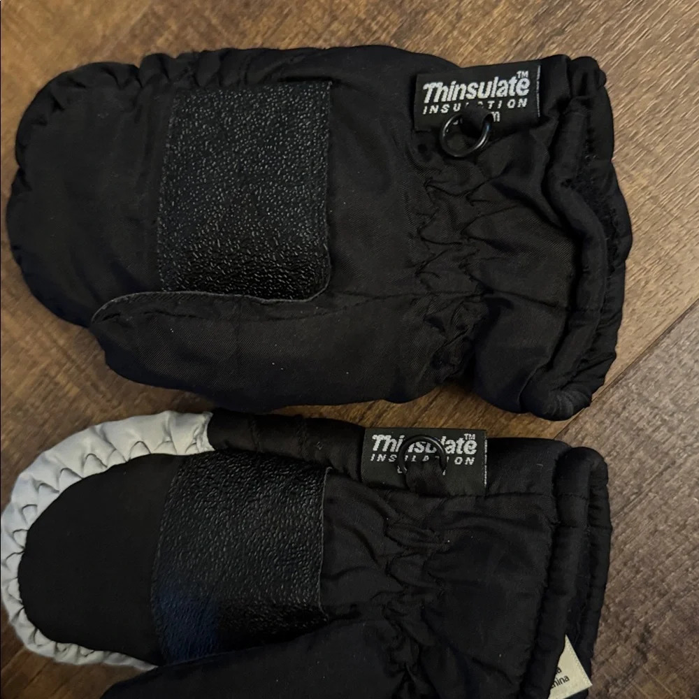 Thinsulate Black and Gray Winter Mittens.  Size small and small medium.  2 Pair